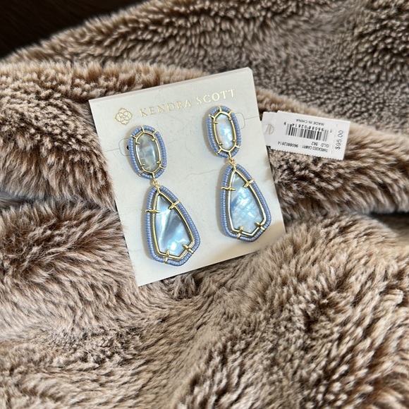 NWT Kendra Scott Drop Earrings - Picture 5 of 8